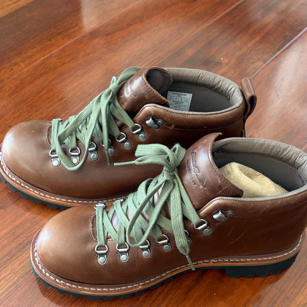 Eddie Bauer Brown Leather Boots with Green Laces